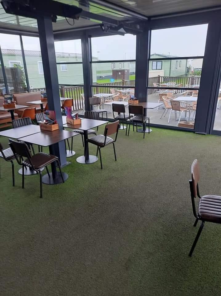 Q8 Ocean Edge Caravan Park Heysham Kültér fotó